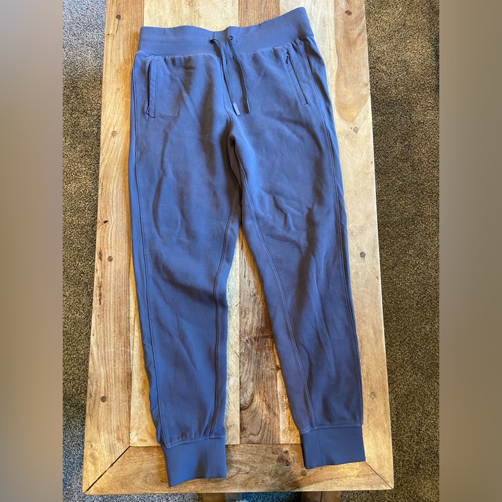 Lululemon joggers size 8 gray